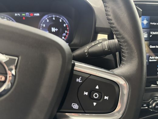Volvo  XC40 T2 Momentum | Achteruitrijcamera | Apple Carplay/Android Auto|telefoonintegratie premium | Cruise... ActivLease financial lease