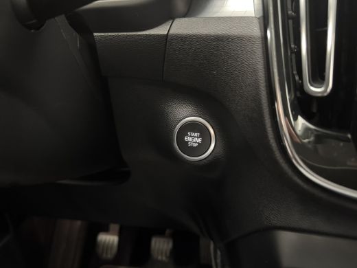 Volvo  XC40 T2 Momentum | Achteruitrijcamera | Apple Carplay/Android Auto|telefoonintegratie premium | Cruise... ActivLease financial lease