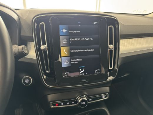 Volvo  XC40 T2 Momentum | Achteruitrijcamera | Apple Carplay/Android Auto|telefoonintegratie premium | Cruise... ActivLease financial lease