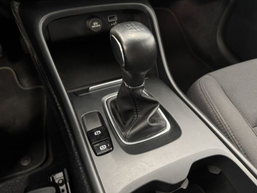 Volvo  XC40 T2 Momentum | Achteruitrijcamera | Apple Carplay/Android Auto|telefoonintegratie premium | Cruise... ActivLease financial lease
