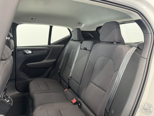 Volvo  XC40 T2 Momentum | Achteruitrijcamera | Apple Carplay/Android Auto|telefoonintegratie premium | Cruise... ActivLease financial lease