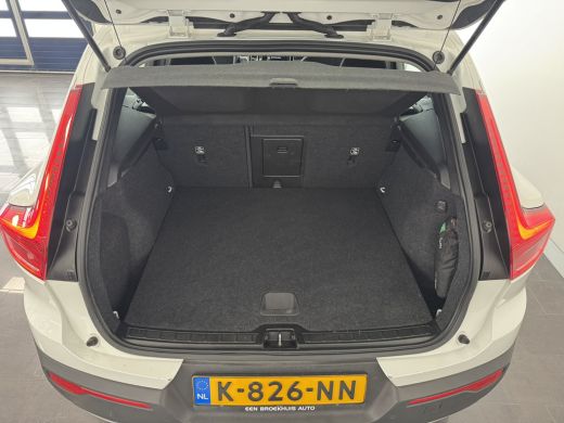 Volvo  XC40 T2 Momentum | Achteruitrijcamera | Apple Carplay/Android Auto|telefoonintegratie premium | Cruise... ActivLease financial lease