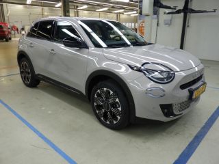 Fiat 600E La Prima 54 kWh 3 Fase (NIEUW!) | Vol-Leder | Massage | Elektr. Achterklep | Climate Control | El...