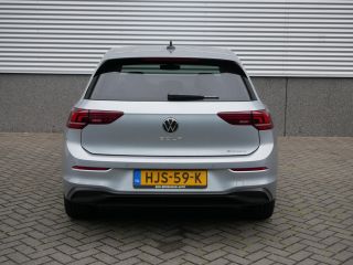 Volkswagen Golf 8.5 1.5 eHybrid Life Edition Adaptive Cruise Control - Parkeercamera - Ambiance Verlichting