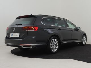 Volkswagen Passat Variant 1.4 TSI PHEV GTE Business 218pk | Panorama dak | Privacy glass | Navigatie | App connect ...