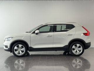 Volvo  XC40 T2 Momentum | Achteruitrijcamera | Apple Carplay/Android Auto|telefoonintegratie premium | Cruise...