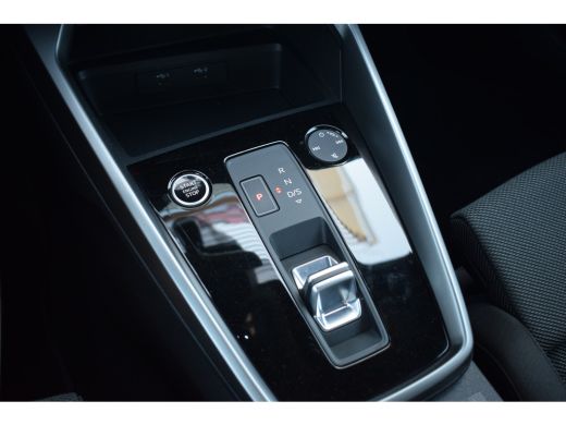 Audi A3 Limousine 30 TFSI Advanced edition | Automaat | Apple CarPlay | Virtual | ACC ActivLease financial lease
