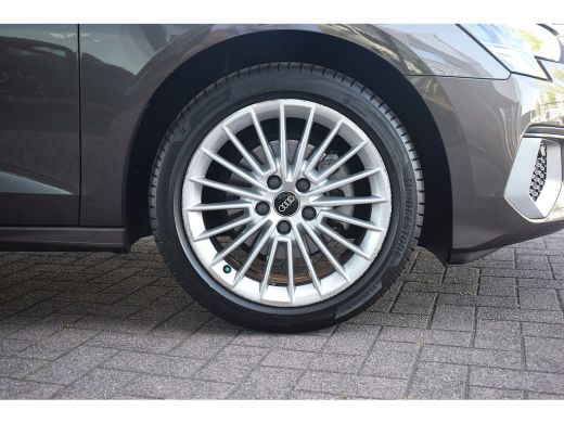 Audi A3 Limousine 30 TFSI Advanced edition | Automaat | Apple CarPlay | Virtual | ACC ActivLease financial lease