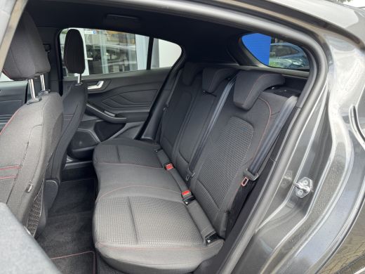 Ford Focus 1.0 EcoBoost Hybrid ST Line X | Winterpakket | Navi | Keyless entry+start | 18'' | Full-LED | App... ActivLease financial lease