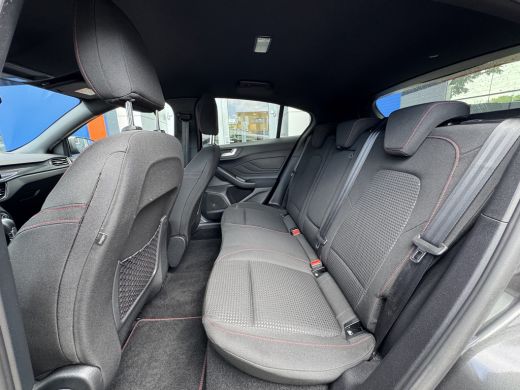 Ford Focus 1.0 EcoBoost Hybrid ST Line X | Winterpakket | Navi | Keyless entry+start | 18'' | Full-LED | App... ActivLease financial lease