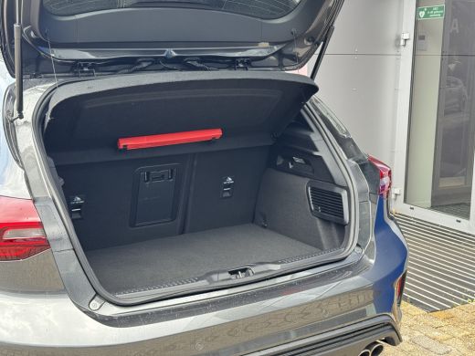 Ford Focus 1.0 EcoBoost Hybrid ST Line X | Winterpakket | Navi | Keyless entry+start | 18'' | Full-LED | App... ActivLease financial lease