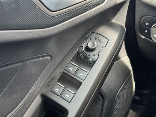 Ford Focus 1.0 EcoBoost Hybrid ST Line X | Winterpakket | Navi | Keyless entry+start | 18'' | Full-LED | App... ActivLease financial lease
