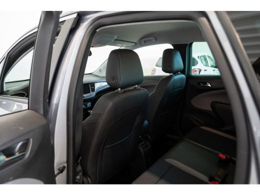 Opel Crossland X 1.2 Turbo 130PK Innovation + Automaat | AGR Stoelen | Camera | Climate Controle | Navigatie | Par... ActivLease financial lease