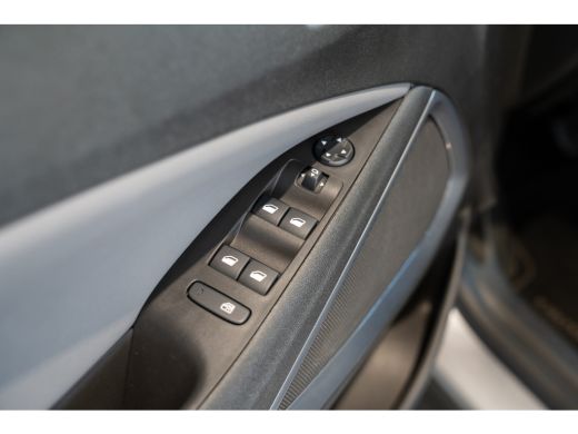 Opel Crossland X 1.2 Turbo 130PK Innovation + Automaat | AGR Stoelen | Camera | Climate Controle | Navigatie | Par... ActivLease financial lease