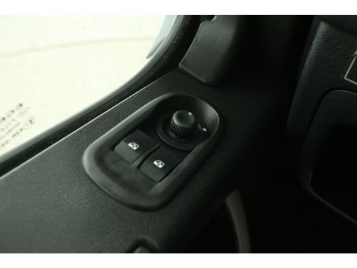 Opel Movano 2.3 CDTI L2H2 Airco Cruise Trekhaak Parkeersensoren 3 Persoons Elektrpakket ActivLease financial lease