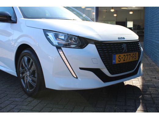 Peugeot 208 1.2 PureTech Active Pack | Navigatie | Parkeersensoren | Lichtmetaal | Apple carplay | Bluetooth | ActivLease financial lease