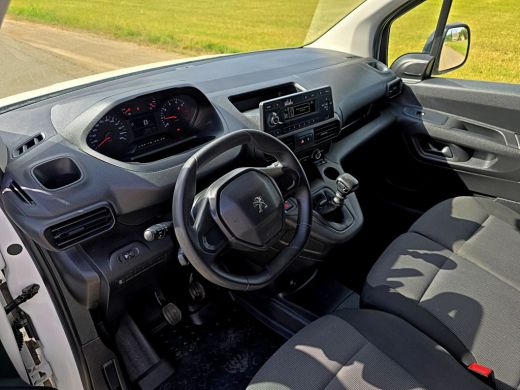 Peugeot Partner 1.2 PureTech Premium BENZINE - 110 Pk - Euro 6 - Airco -Cruise Control ActivLease financial lease