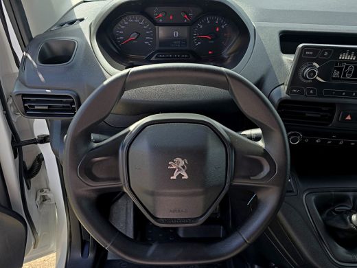 Peugeot Partner 1.2 PureTech Premium BENZINE - 110 Pk - Euro 6 - Airco -Cruise Control ActivLease financial lease