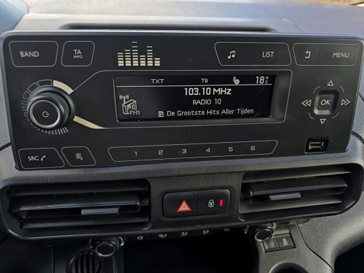 Peugeot Partner 1.2 PureTech Premium BENZINE - 110 Pk - Euro 6 - Airco -Cruise Control ActivLease financial lease