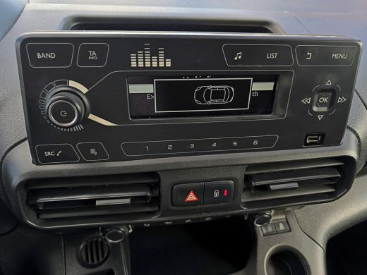 Peugeot Partner 1.2 PureTech Premium BENZINE - 110 Pk - Euro 6 - Airco -Cruise Control ActivLease financial lease