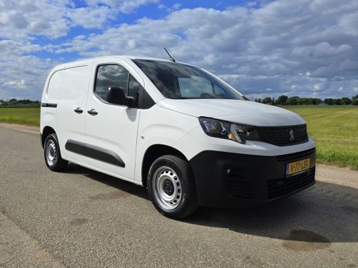 Peugeot Partner 1.2 PureTech Premium BENZINE - 110 Pk - Euro 6 - Airco -Cruise Control ActivLease financial lease