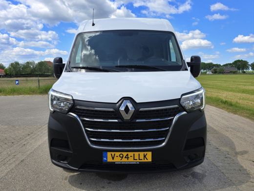 Renault Master T33 2.3 dCi 135 L2 H2 Comfort - 135 Pk - Euro 6 - Navi - Airco - Cruise Control ActivLease financial lease