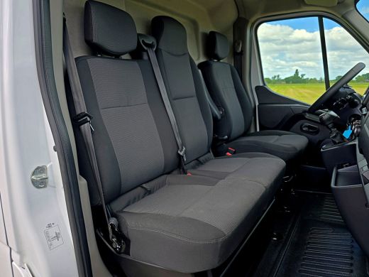 Renault Master T33 2.3 dCi 135 L2 H2 Comfort - 135 Pk - Euro 6 - Navi - Airco - Cruise Control ActivLease financial lease