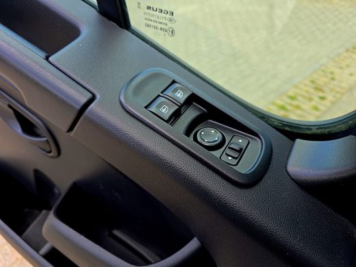 Renault Master T33 2.3 dCi 135 L2 H2 Comfort - 135 Pk - Euro 6 - Navi - Airco - Cruise Control ActivLease financial lease
