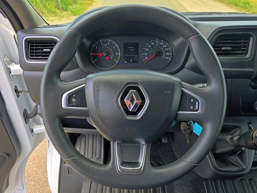 Renault Master T33 2.3 dCi 135 L2 H2 Comfort - 135 Pk - Euro 6 - Navi - Airco - Cruise Control ActivLease financial lease