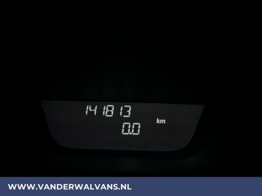 Renault Trafic 1.6 dCi L1H1 Euro6 Airco | Navigatie | Cruisecontrol | Trekhaak | Parkeersensoren Bijrijdersbank ActivLease financial lease