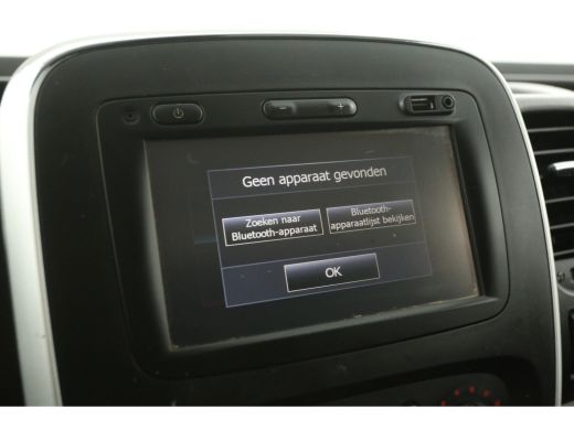 Renault Trafic 1.6 dCi T29 L1H1 Airco Cruise Navigatie Trekhaak 17"LMV PDC 3 Persoons ActivLease financial lease