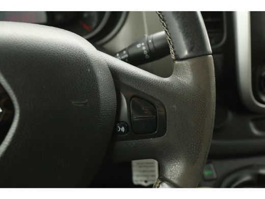 Renault Trafic 1.6 dCi T29 L1H1 Airco Cruise Navigatie Trekhaak 17"LMV PDC 3 Persoons ActivLease financial lease