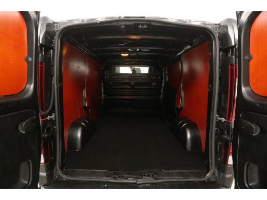 Renault Trafic 1.6 dCi T29 L1H1 Airco Cruise Navigatie Trekhaak 17"LMV PDC 3 Persoons ActivLease financial lease