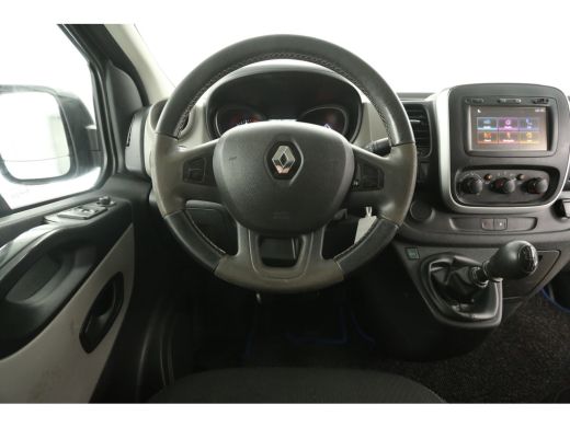 Renault Trafic 1.6 dCi T29 L1H1 Airco Cruise Navigatie Trekhaak 17"LMV PDC 3 Persoons ActivLease financial lease