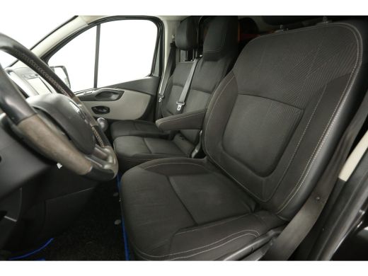Renault Trafic 1.6 dCi T29 L1H1 Airco Cruise Navigatie Trekhaak 17"LMV PDC 3 Persoons ActivLease financial lease