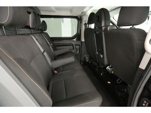 Renault Trafic 1.6 dCi T29 L2H1 | Dubbele Cabine |  6 Persoons | Airco Cruise Navigatie PDC Trekhaak 18"LMV ActivLease financial lease
