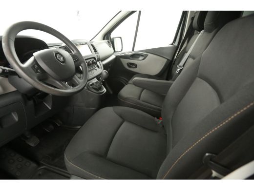Renault Trafic 1.6 dCi T29 L2H1 | Dubbele Cabine |  6 Persoons | Airco Cruise Navigatie PDC Trekhaak 18"LMV ActivLease financial lease