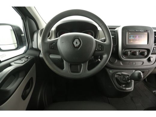 Renault Trafic 1.6 dCi T29 L2H1 | Dubbele Cabine |  6 Persoons | Airco Cruise Navigatie PDC Trekhaak 18"LMV ActivLease financial lease