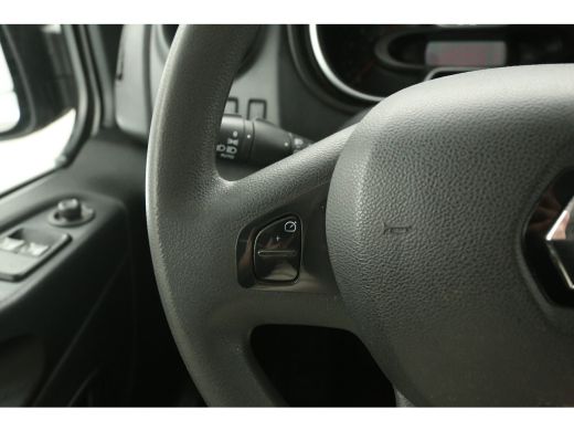 Renault Trafic 2.0 dCi T29 L2H1 Airco Camera Cruise Navigatie LED PDC 3 Persoons Elektrpakket ActivLease financial lease