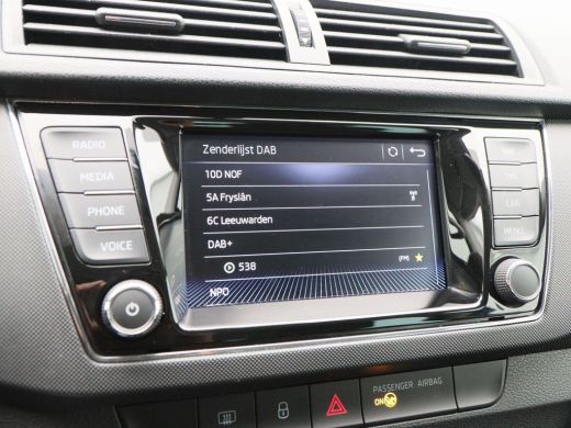 Skoda Fabia Combi 1.0 TSi Automaat Ambition | Cruise Control | CarPlay | Navigatie | Bluetooth | 15 Inch | 62... ActivLease financial lease