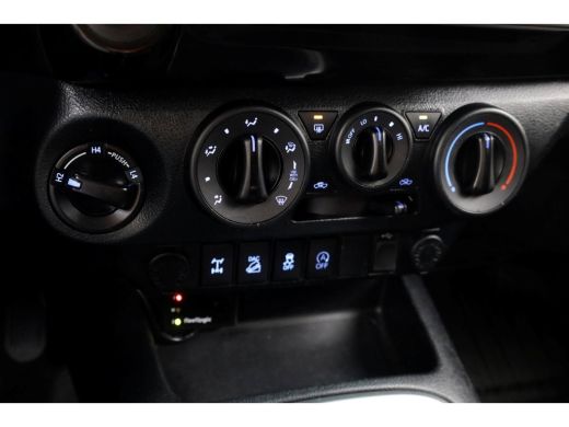 Toyota Hilux 2.4 D-4D-F 150pk E6 Xtra Cab Professional 4x4 4WD 11-2016 ActivLease financial lease