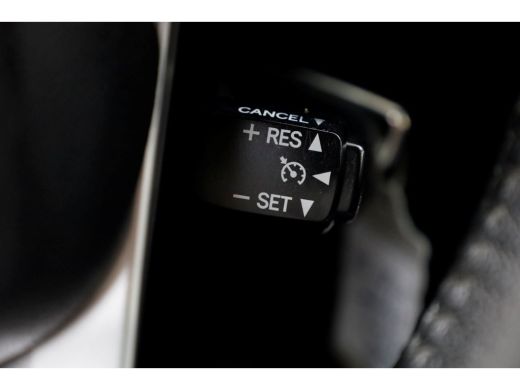 Toyota Hilux 2.4 D-4D-F 150pk E6 Xtra Cab Professional 4x4 4WD 11-2016 ActivLease financial lease