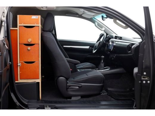 Toyota Hilux 2.4 D-4D-F 150pk E6 Xtra Cab Professional 4x4 4WD 11-2016 ActivLease financial lease