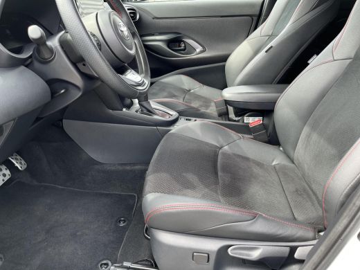 Toyota Yaris Cross 1.5 Hybrid GR Sport | All-in prijs | Automaat | Apple/ android auto | Blind spot ActivLease financial lease