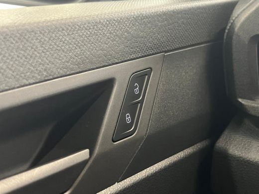 Volkswagen Caddy 1.5 TSI 7p | Apple Carplay/Android Auto | Bumpers in carrosseriekleur | DAB ontvanger ActivLease financial lease