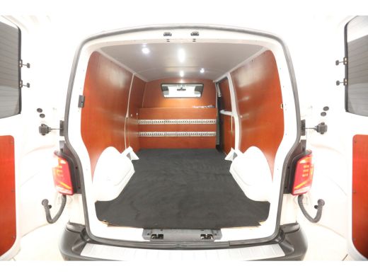Volkswagen Transporter 2.0 TDI L2H1 150PK DSG Automaat Airco Cruise Carplay Navigatie PDC Elektrpakket ActivLease financial lease