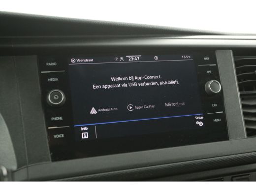 Volkswagen Transporter 2.0 TDI L2H1 Airco Cruise Carplay 2xSchuifdeur Navigatie PDC 3 Persoons Elektrpakket ActivLease financial lease