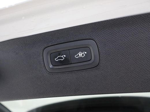Volvo  XC90 2.0 T8 RECHARGE 390 PK R-DESIGN 7-PERS. + WEGKL. TREKHAAK | STUURVERW. | APPLE CARPLAY ActivLease financial lease