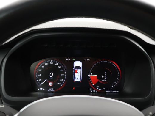 Volvo  XC90 2.0 T8 RECHARGE 390 PK R-DESIGN 7-PERS. + WEGKL. TREKHAAK | STUURVERW. | APPLE CARPLAY ActivLease financial lease