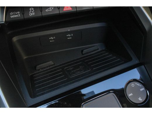 Audi A3 Sportback 45 TFSI e S ed. Comp. PANO | ACC| S-line | Park Ass. | Dode hoek | Stoel VW ActivLease financial lease